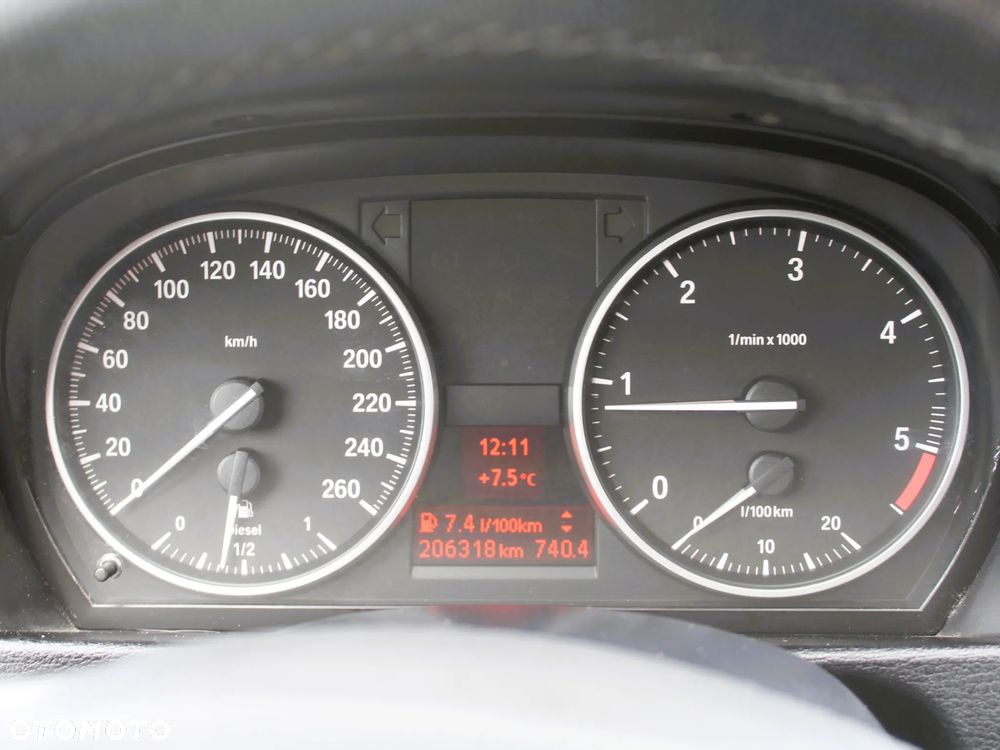 BMW X1 xDrive18d xLine - 14