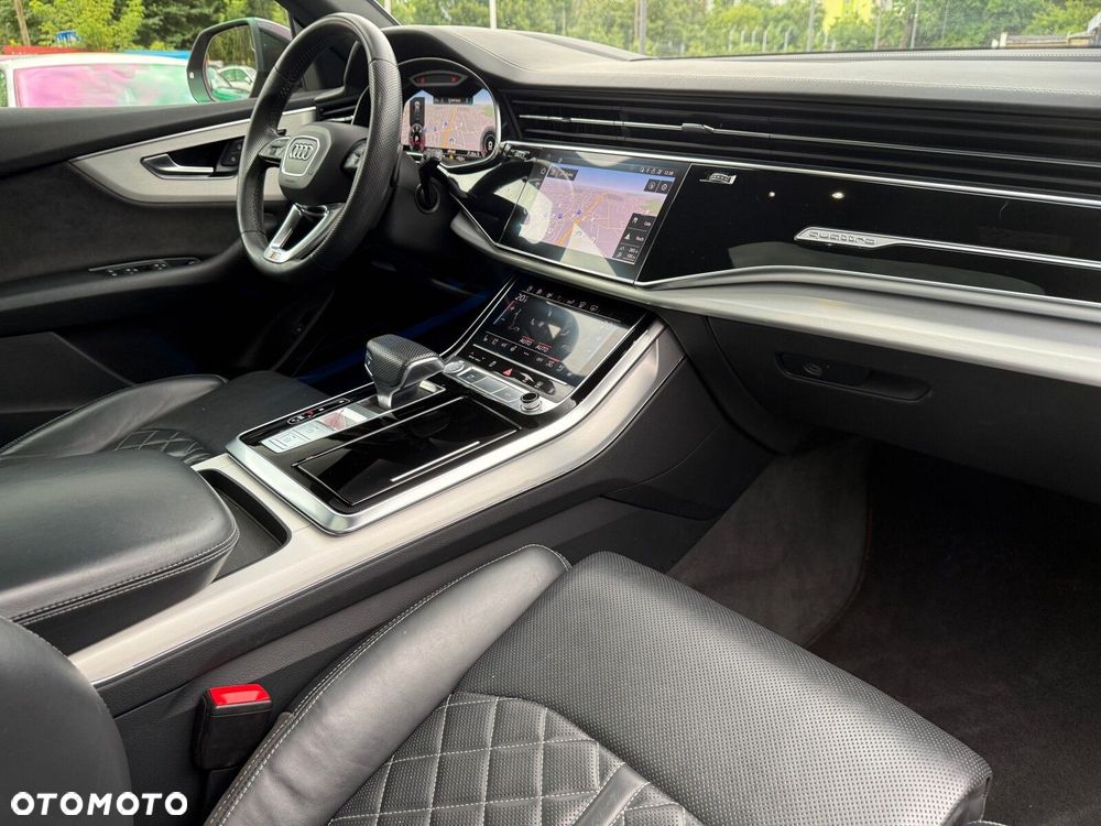 Audi Q8 - 33