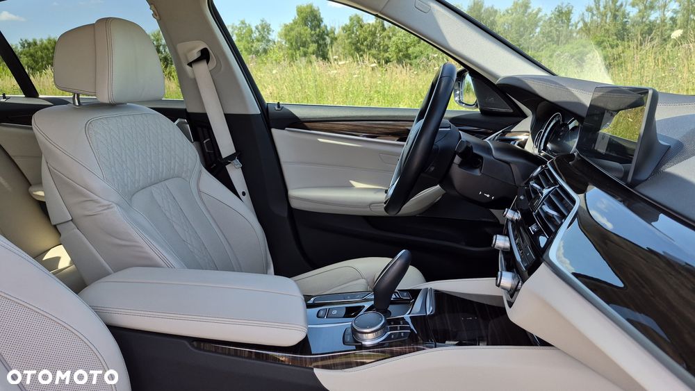BMW Seria 5 530i xDrive Luxury Line - 19