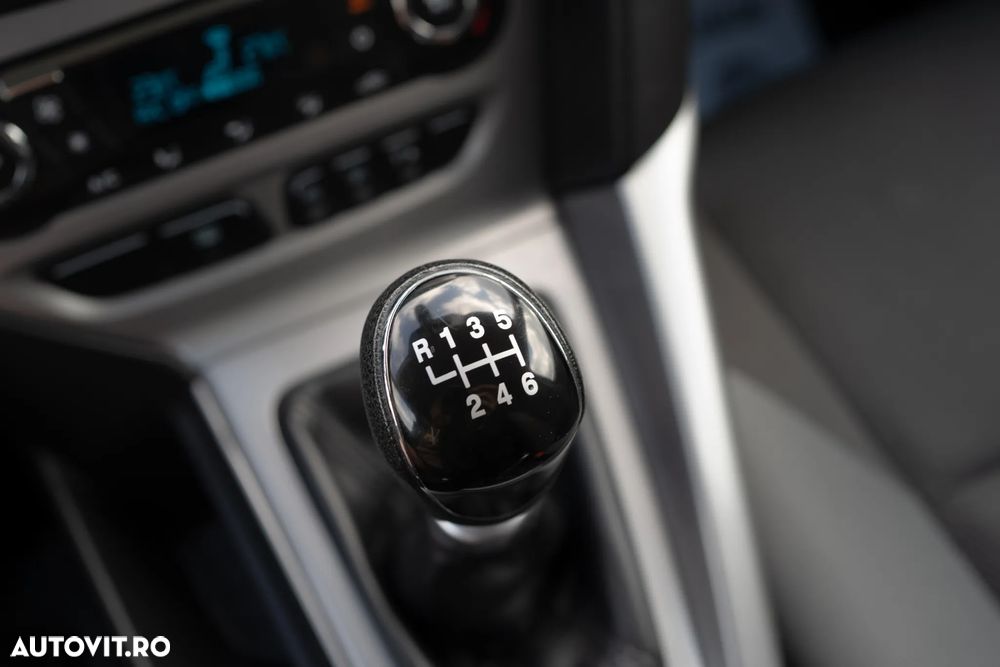 Ford Focus 1.6 TDCI DPF Champions Edition - 18