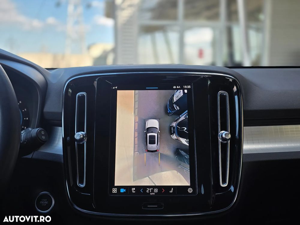 Volvo XC 40 B4 AT8 AWD Mild Hybrid Inscription - 24