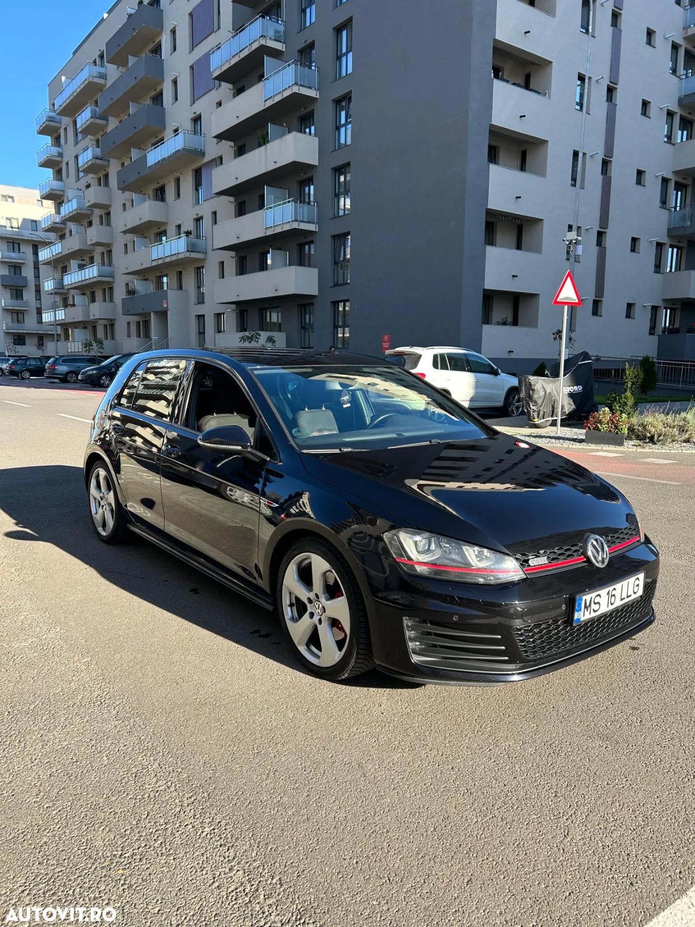 Volkswagen Golf GTI BlueMotion Technology - 2