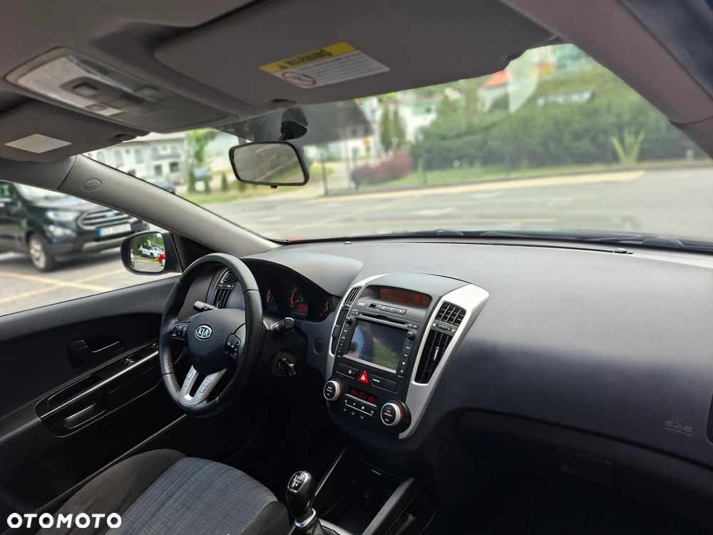 Kia Ceed 1.4 Comfort + - 5