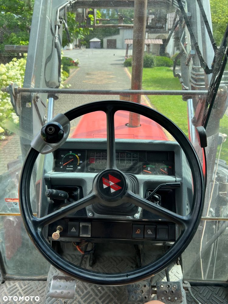 Massey Ferguson - 7