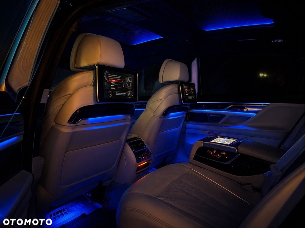 BMW Seria 7 750Li xDrive - 8