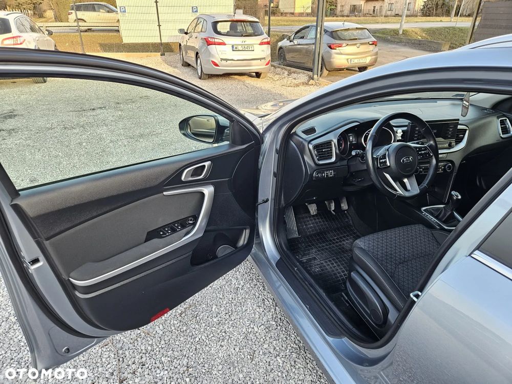 Kia Ceed 1.6 CRDi SCR L Business Line - 18
