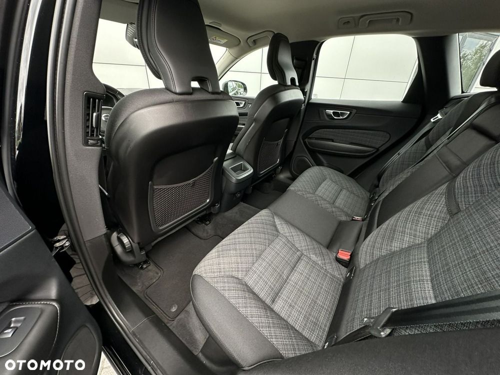 Volvo XC 60 B4 D Core - 14