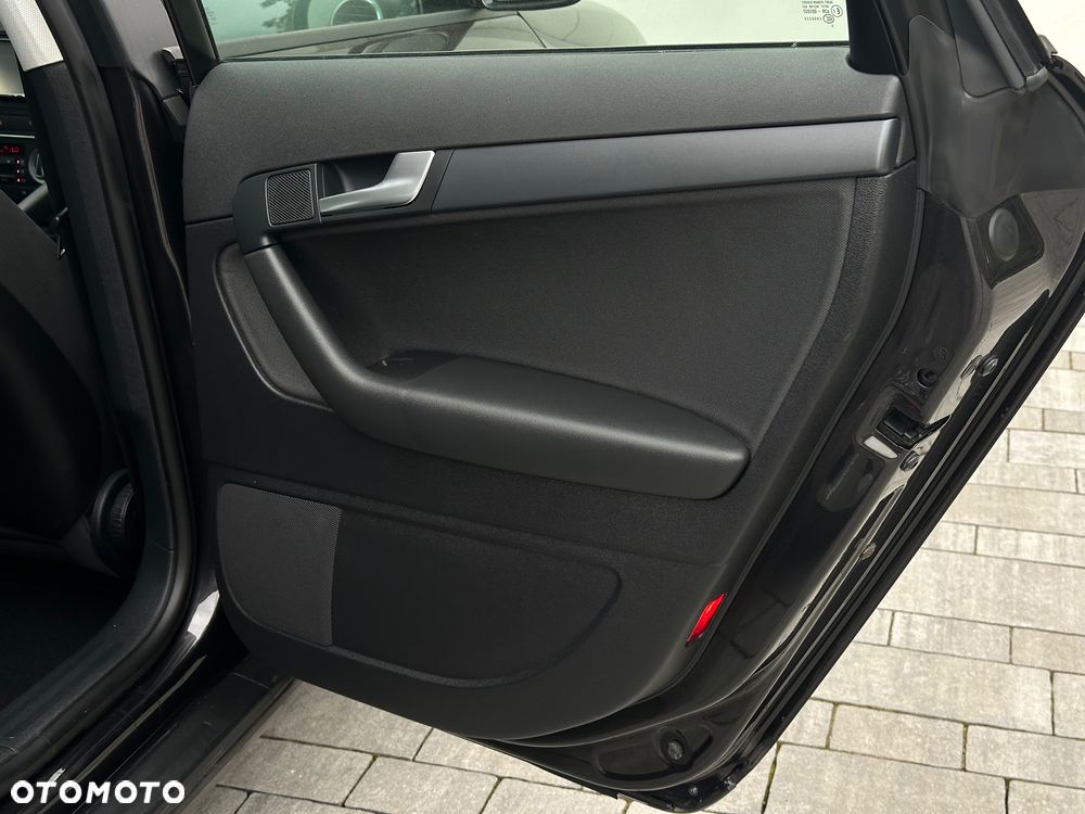 Audi A3 Sportback 1.6 Ambition - 33