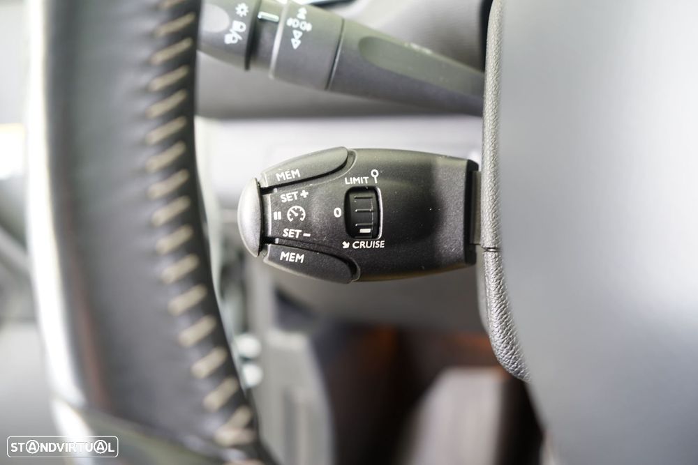 Peugeot 308 SW 1.6 e-HDi Allure - 22