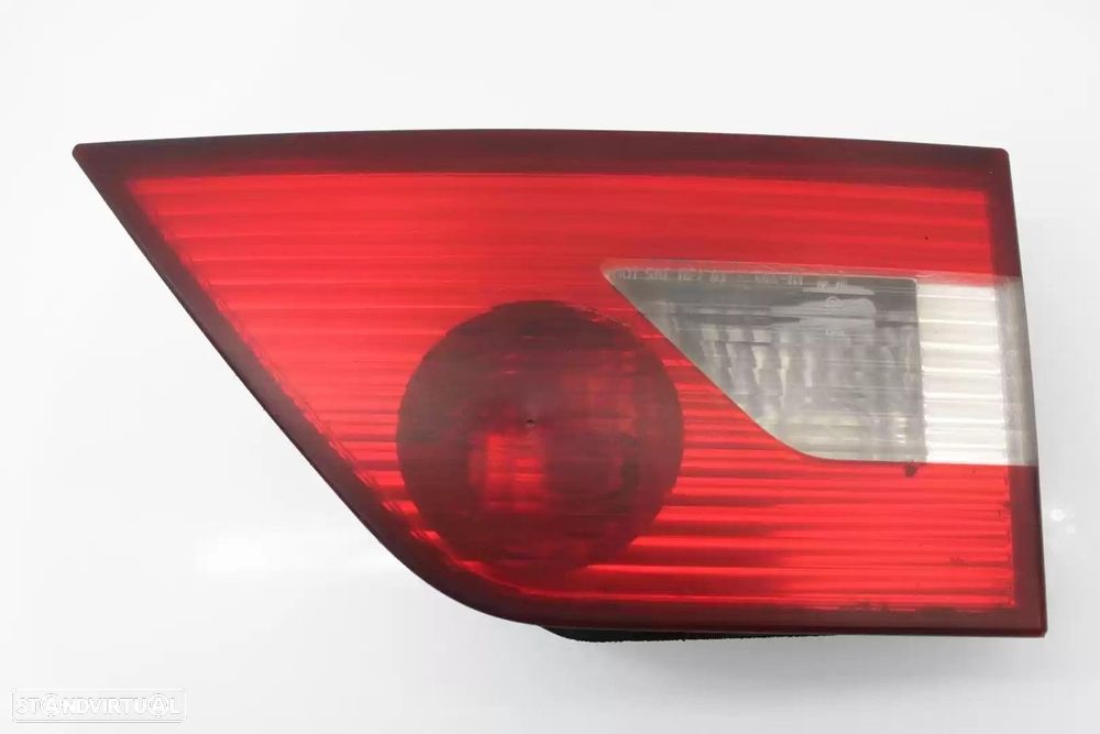 FAROLIM TRASEIRO DIREITO INTERIOR BMW X3 2006 -63213420204 - 1