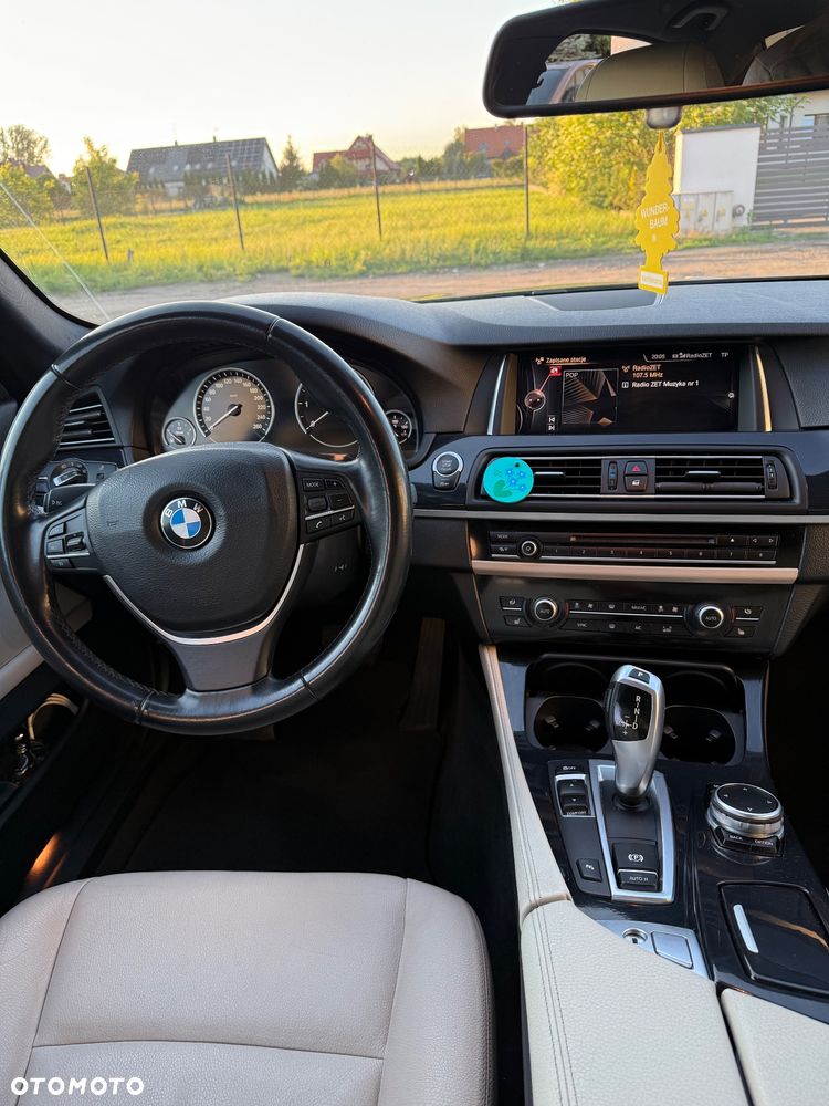 BMW Seria 5 518d - 22