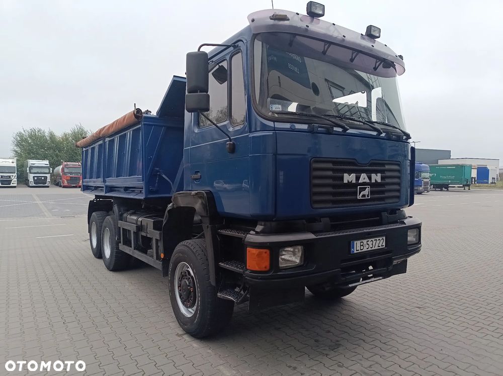 MAN F90 - 8