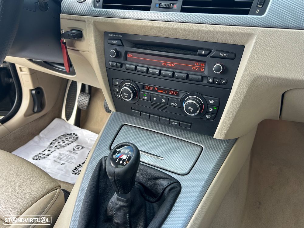 BMW 320 d Coupe - 16