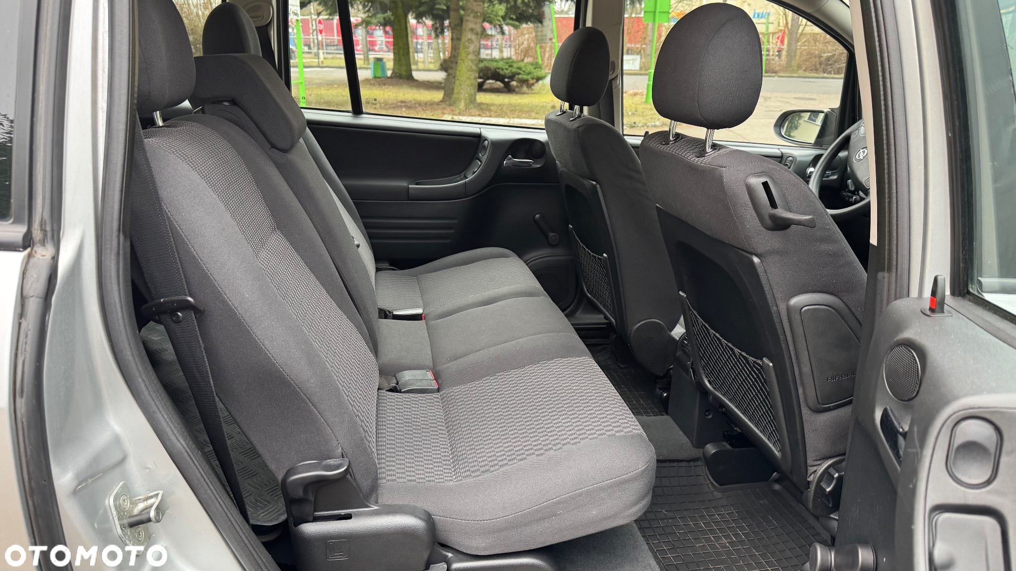 Opel Zafira 1.6 16V Comfort - 13