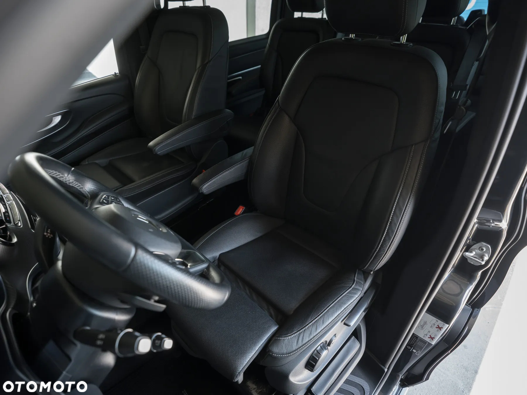 Mercedes-Benz Klasa V 300 d 4-Matic Exclusive 9G-Tronic (d³ugi) - 18