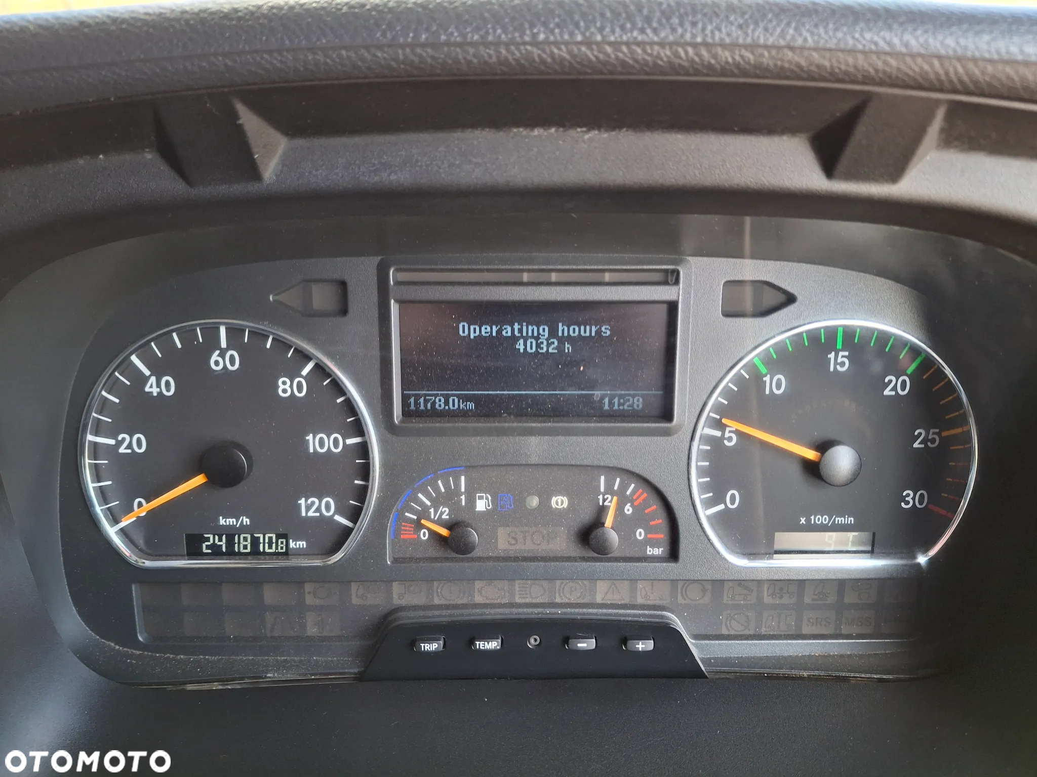 Mercedes-Benz Atego 1524 Zamiatarka FAUN Viajet Euro 5 EUnited PM10 Karcher Na Bębnie Regulowane Zawieszenie - 24