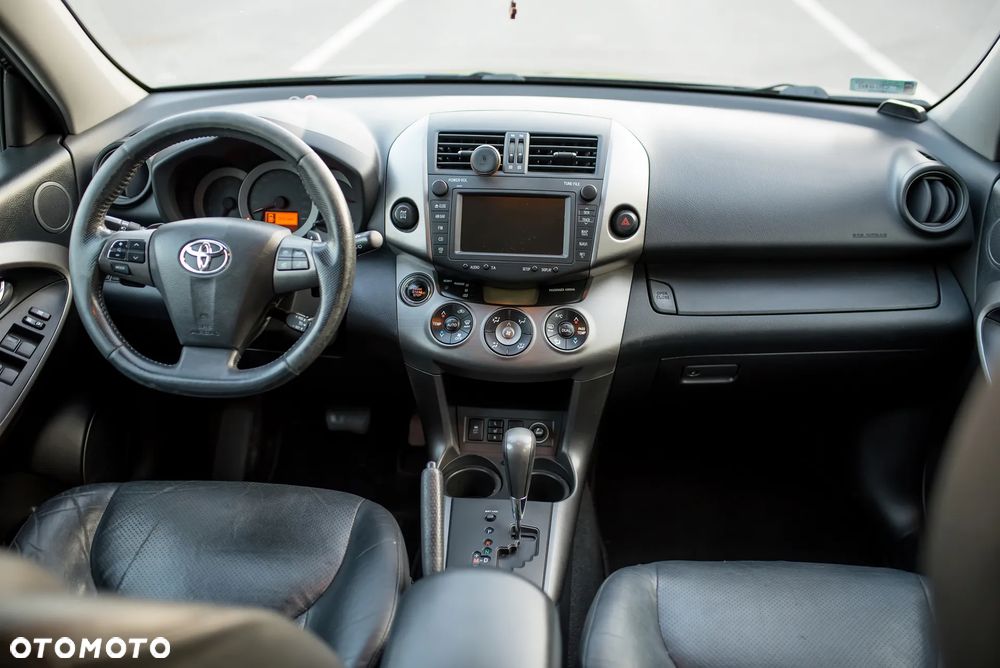 Toyota RAV4 2.2 D-CAT X - 20