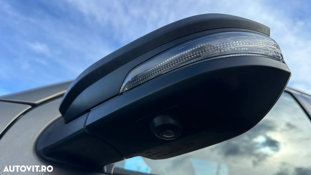 Toyota Hilux 2.8D 204CP 4x4 Double Cab AT Invincible Color Edition - 18