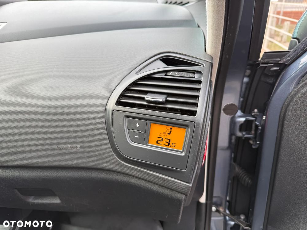Citroën C4 Picasso 2.0 16V 7-Sitzer Exclusive - 30
