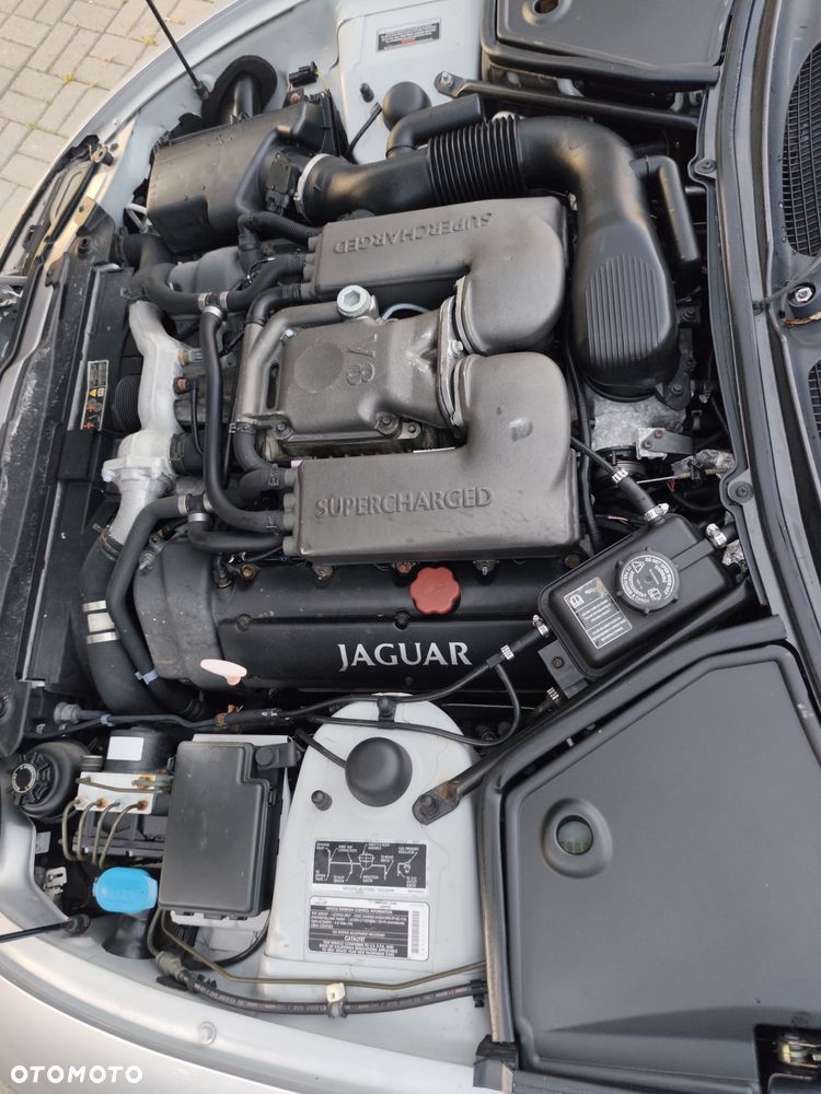Jaguar XK8 - 37