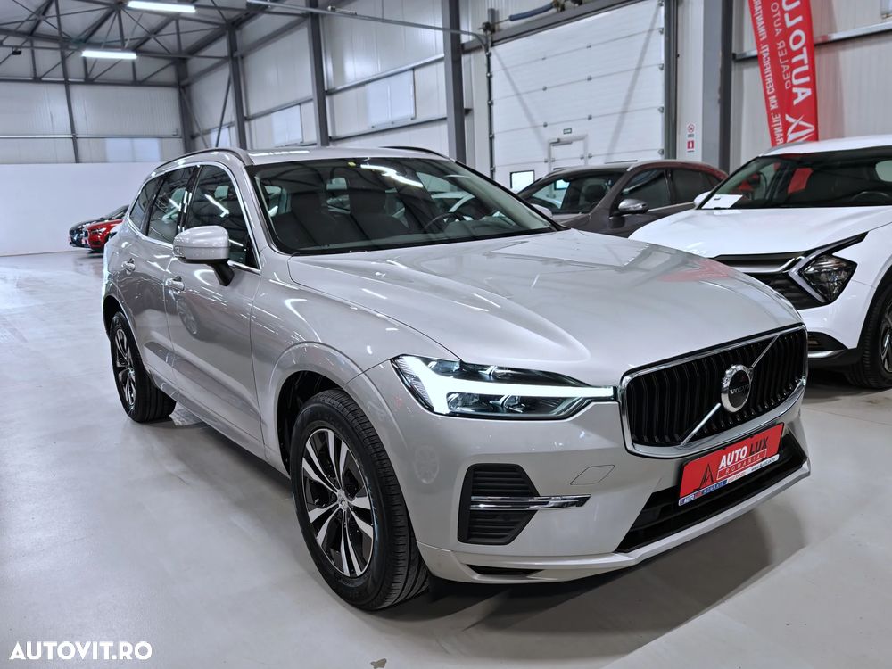 Volvo XC 60 B4 MHEV Momentum Pro - 2