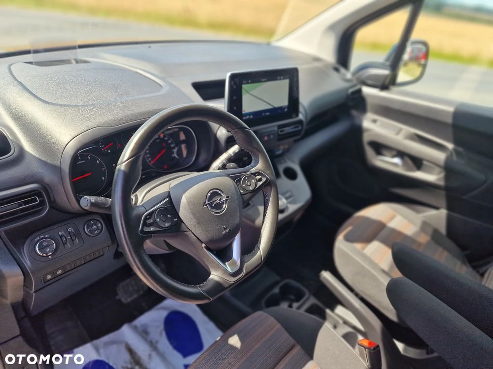 Opel Combo 1.5 D Automatik GS - 16