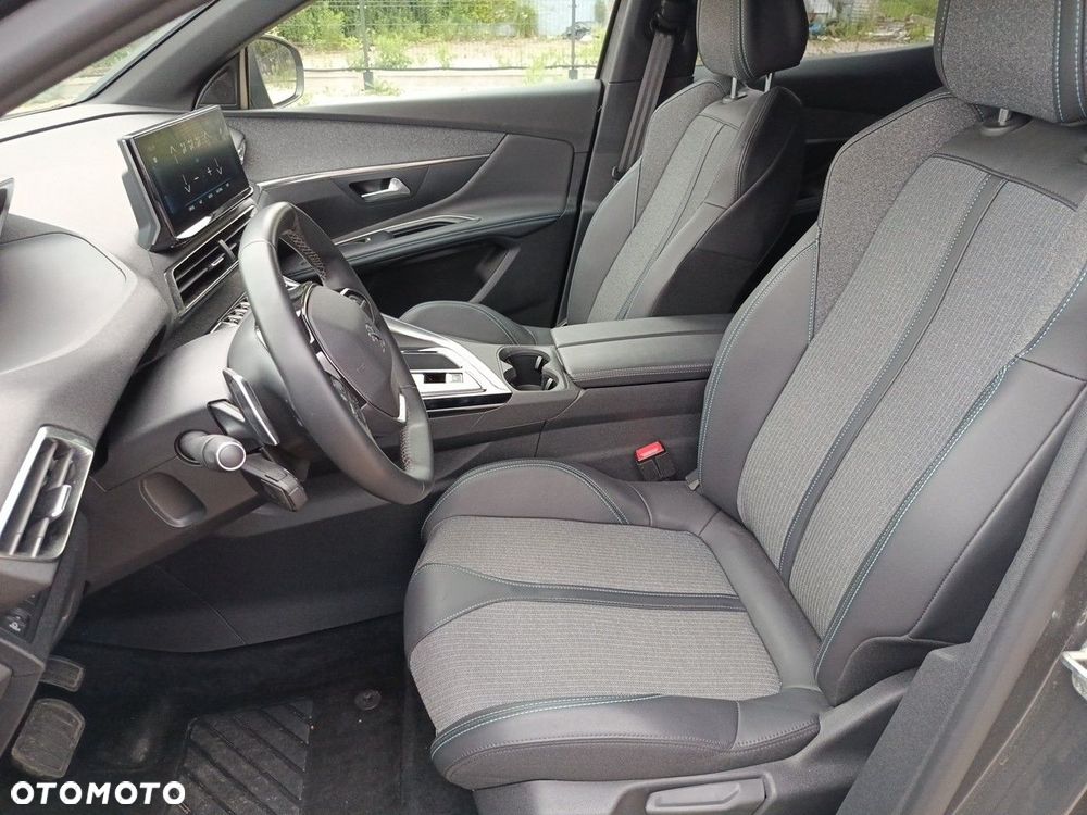 Peugeot 3008 1.2 PureTech Allure Pack S&S EAT8 - 9
