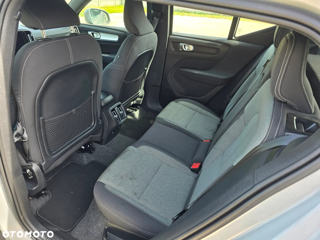 Volvo XC 40 B3 Essential - 24