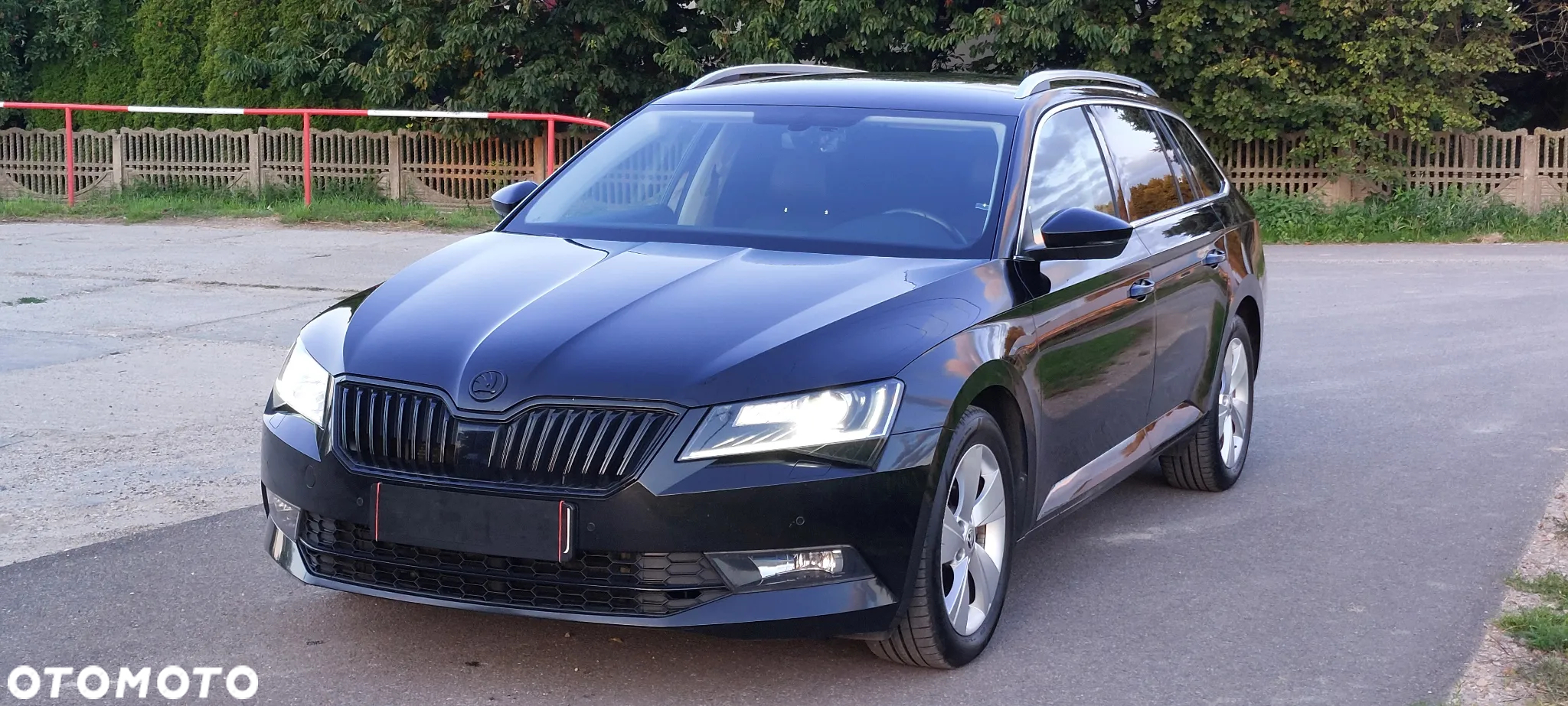 Skoda Superb Combi 1.6 TDI DSG Ambition - 21