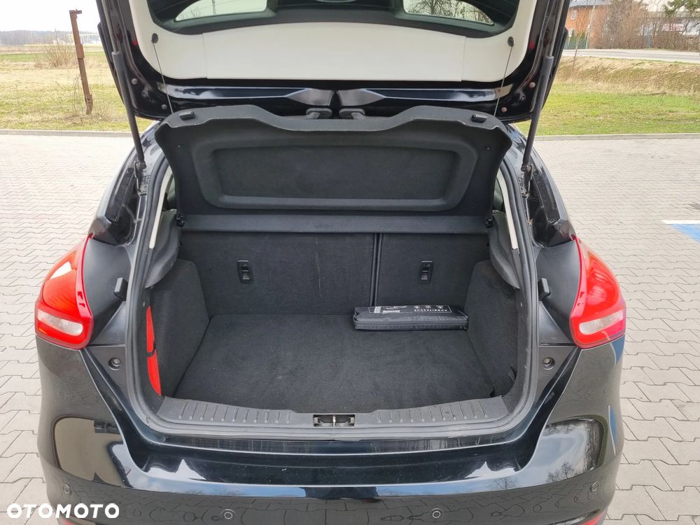 Ford Focus 2.0 TDCi Titanium ASS - 8