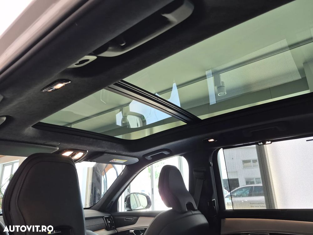 Volvo XC 90 T8 AWD PHEV Ultra Black Edition - 31