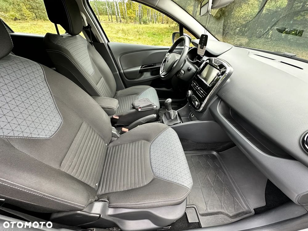 Renault Clio Grandtour (Energy) TCe 90 Bose Edition - 21