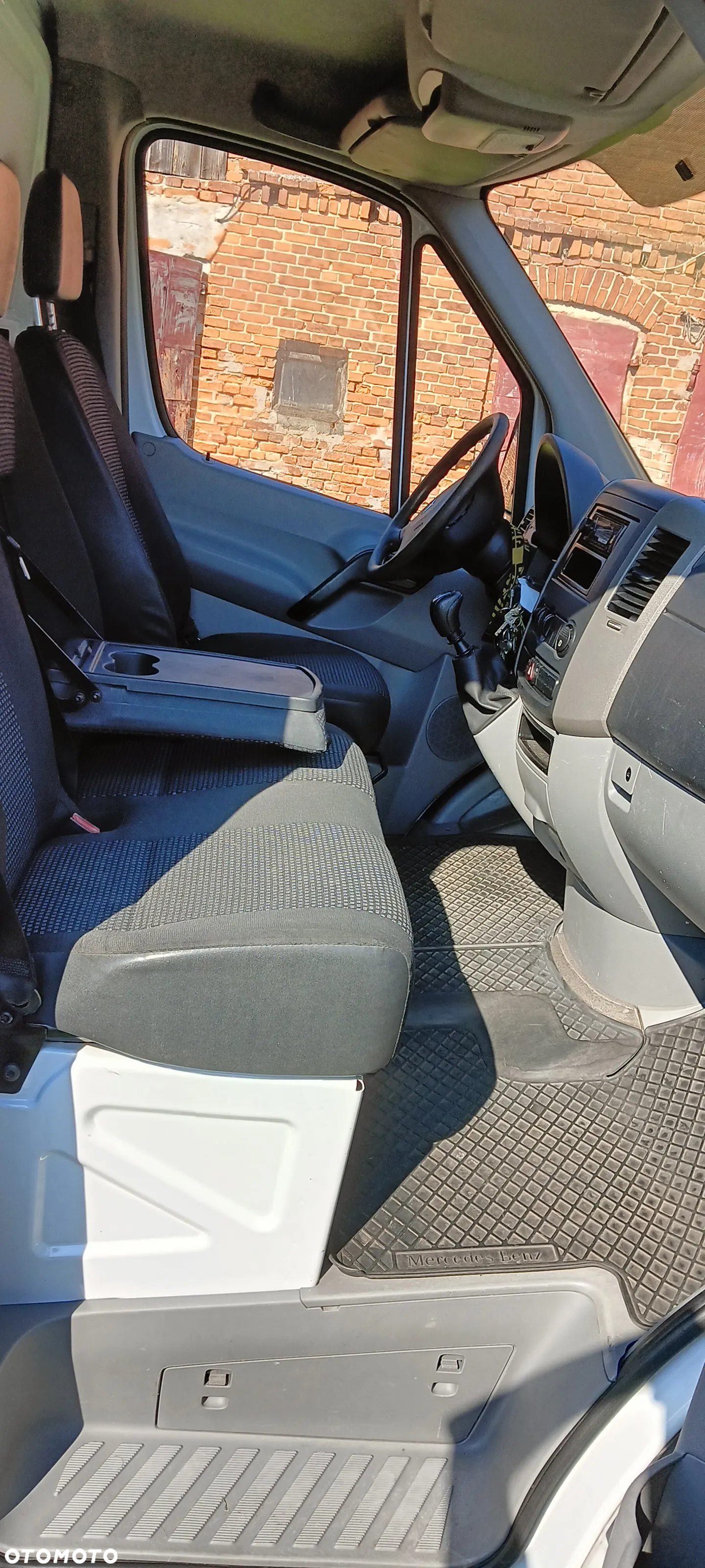 Mercedes-Benz Sprinter - 21