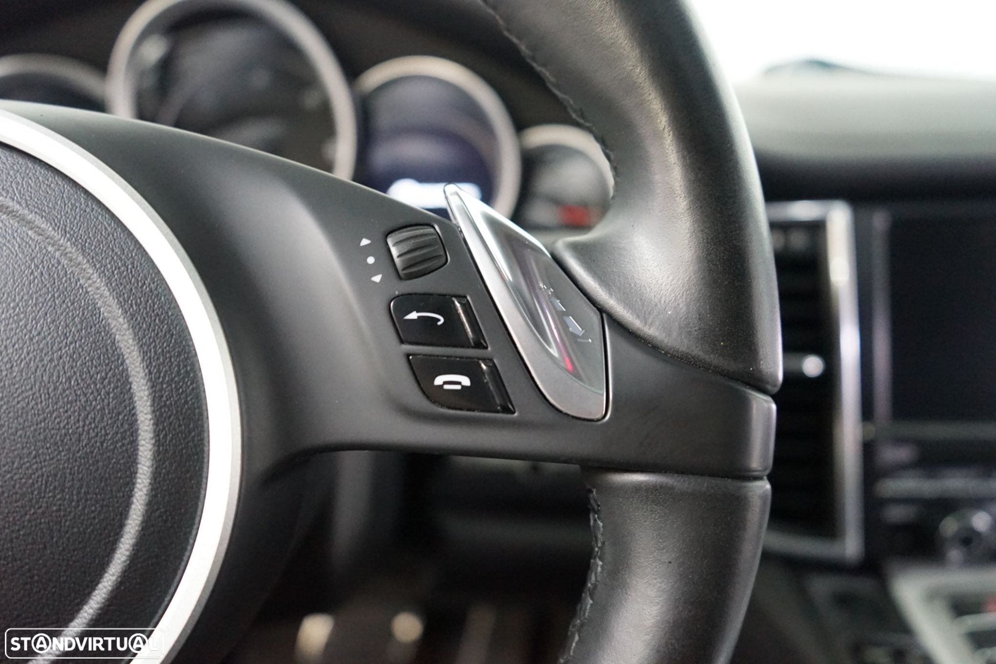 Porsche Panamera Platinum Edition - 23
