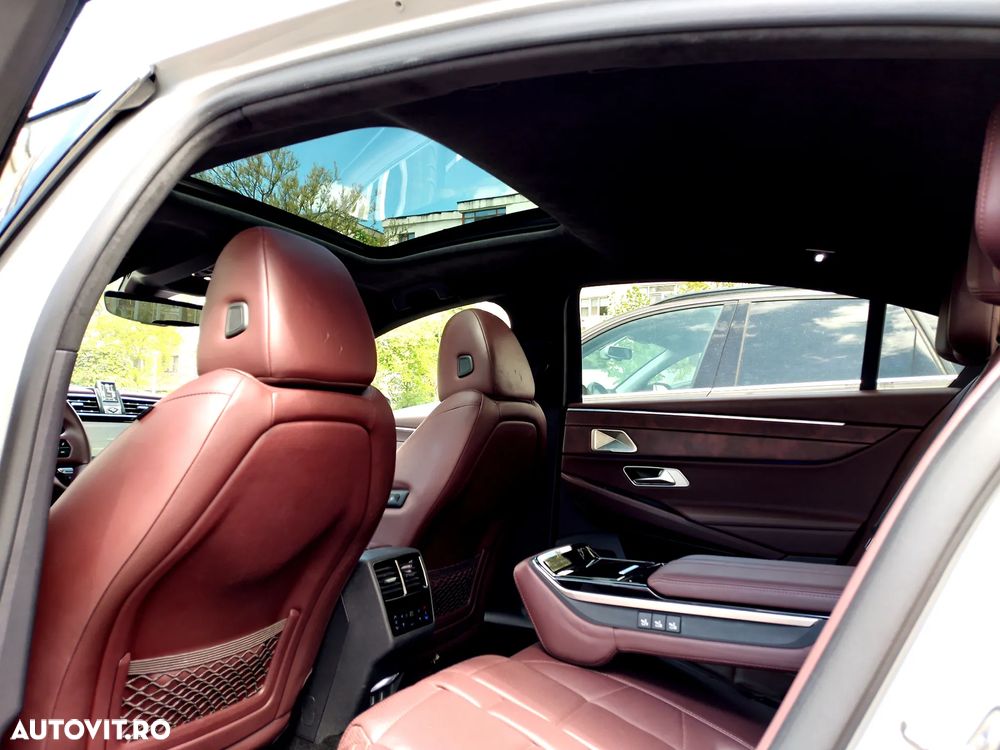 DS Automobiles DS 9 - 12