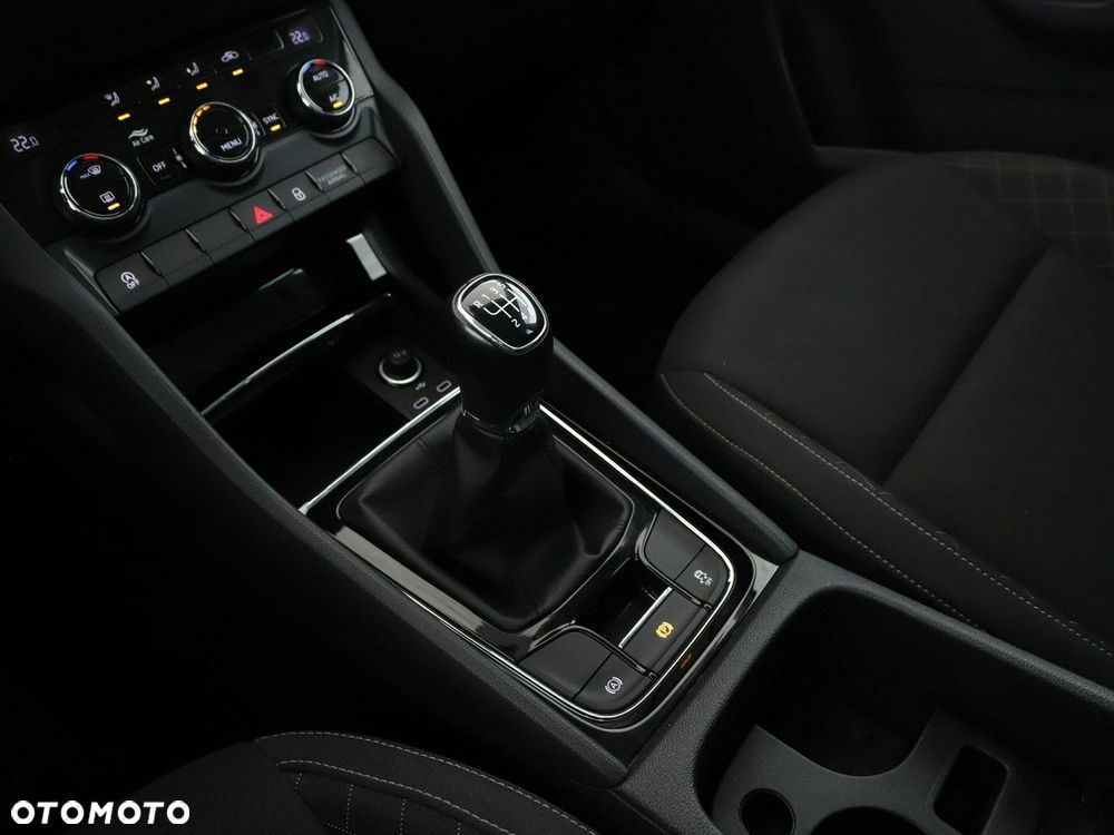 Skoda Karoq 1.6 TDI SCR Active - 30