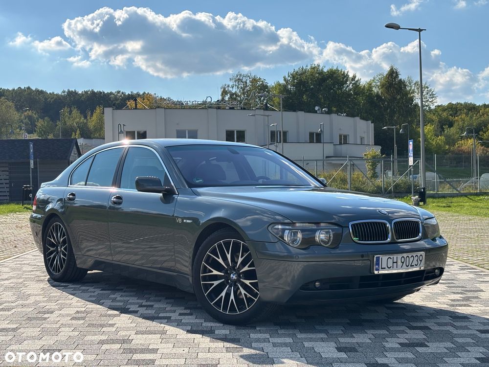 BMW Seria 7 745i - 1