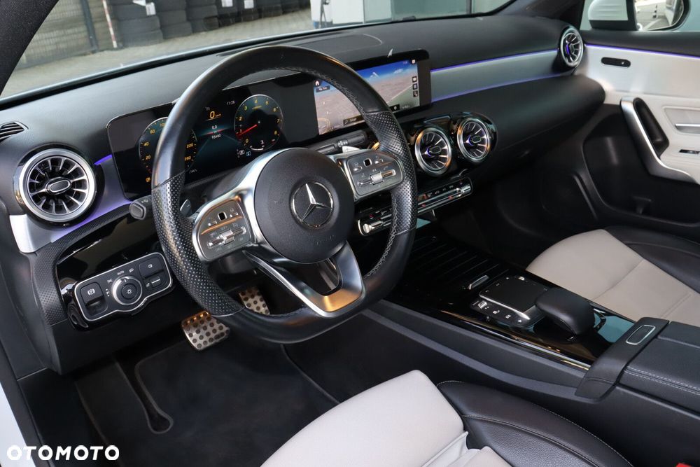Mercedes-Benz Klasa A 180 AMG Line 7G-DCT - 9