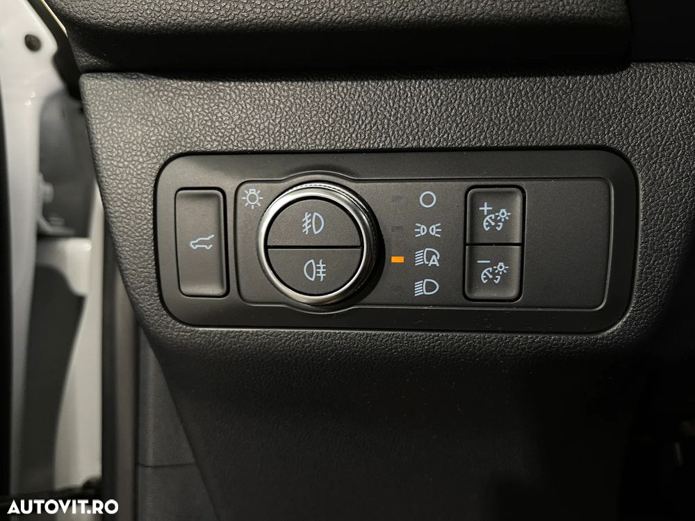 Ford Kuga 1.5 EcoBlue FWD Titanium - 28