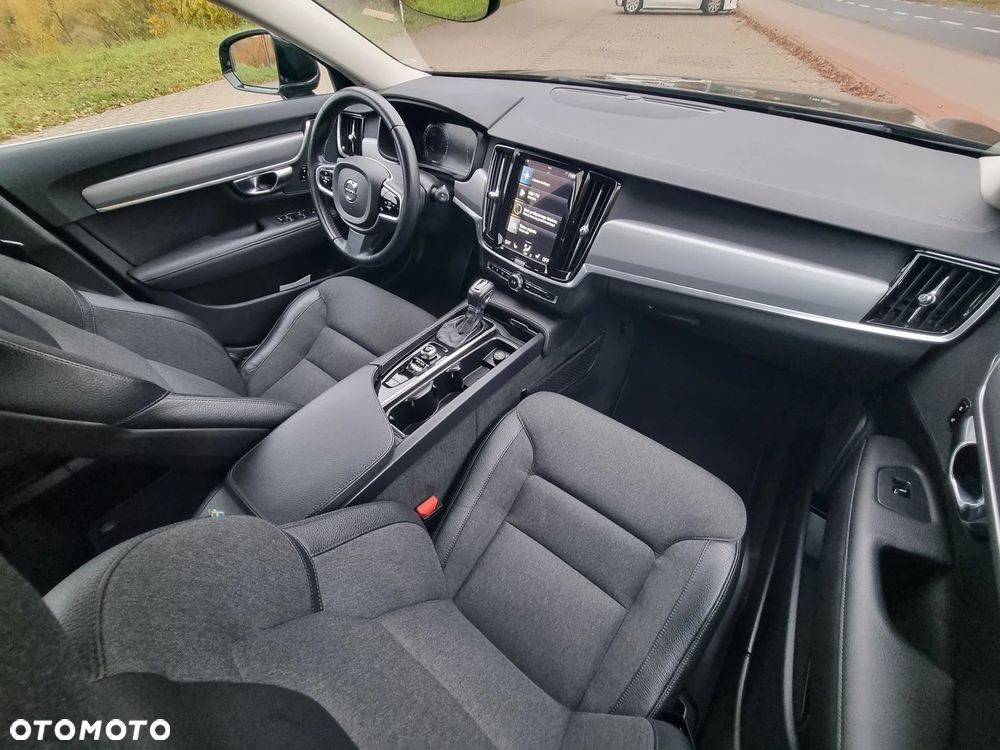 Volvo V90 D4 Geartronic Momentum Pro - 32