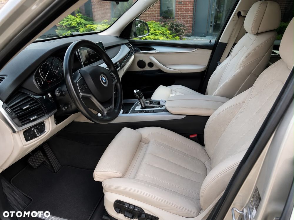 BMW X5 xDrive35i Edition Exclusive - 7