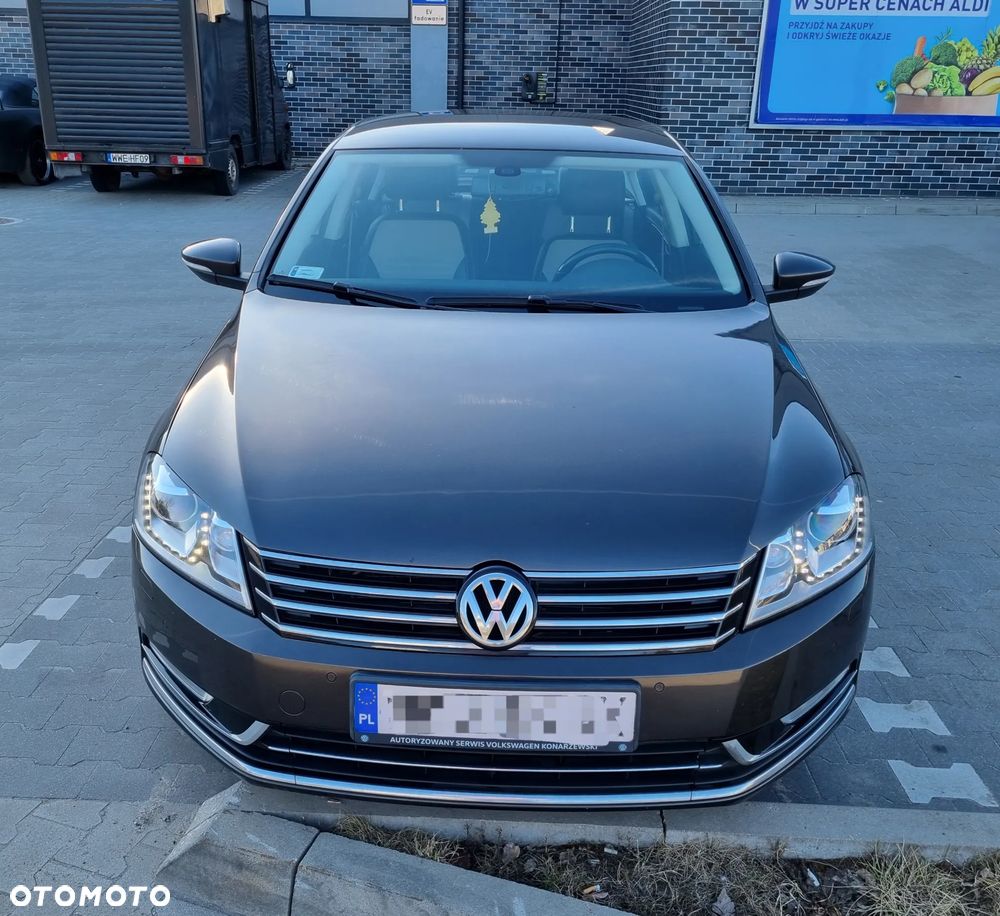 Volkswagen Passat 2.0 TDI Highline - 8