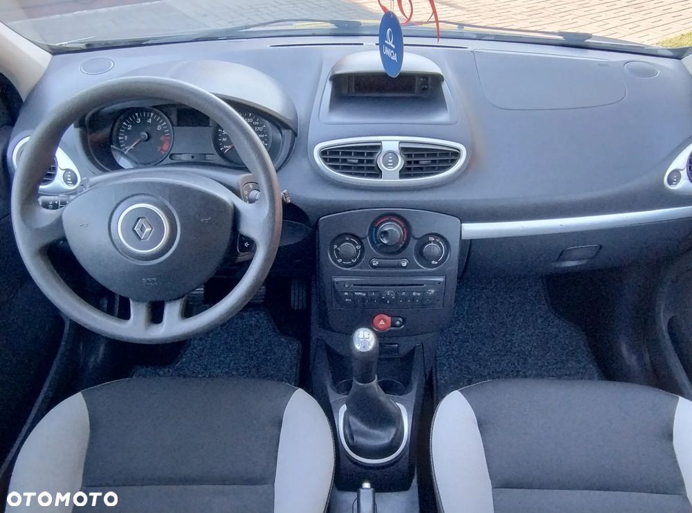 Renault Clio 1.2 16V 75 Dynamique - 29