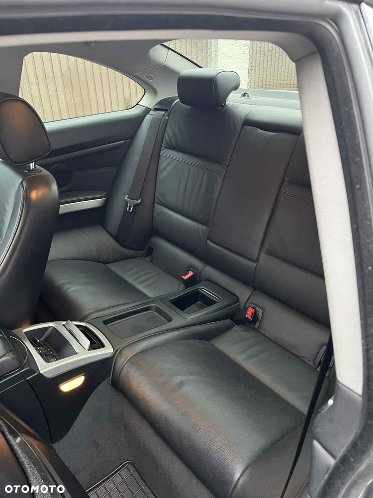 BMW Seria 3 325d - 12