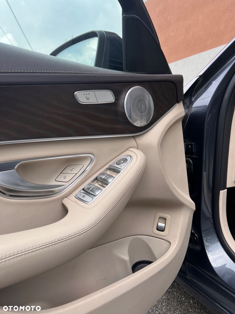 Mercedes-Benz Klasa C 220 d 4-Matic 7G-TRONIC - 3