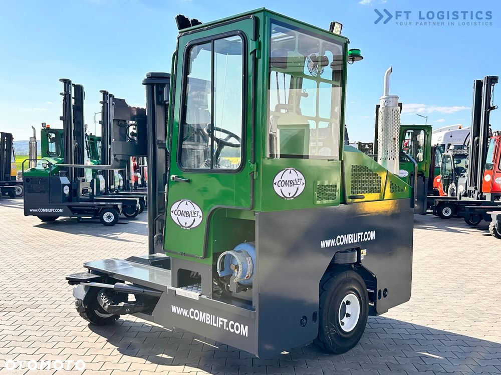 Combilift C4000 / TRIPLEX / 4900MM / GAZ / WOLNY SKOK / PRZESÓW WIDEŁ / JAK NOWY - 30