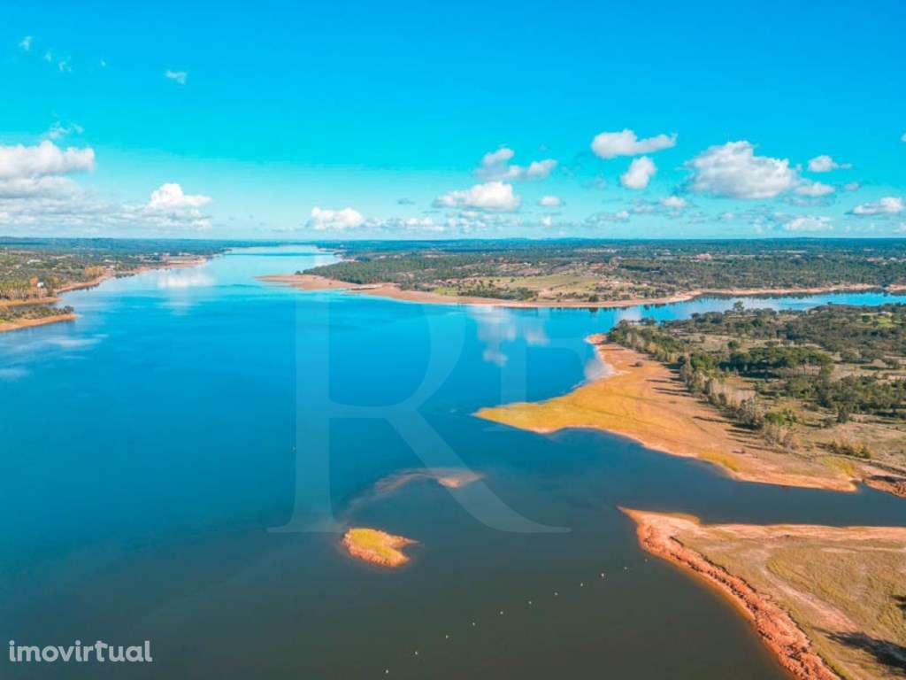 Moradia térrea T3 com piscina e garagem nos Foros do Mocho, Montargil - Grande imagem: 2/29