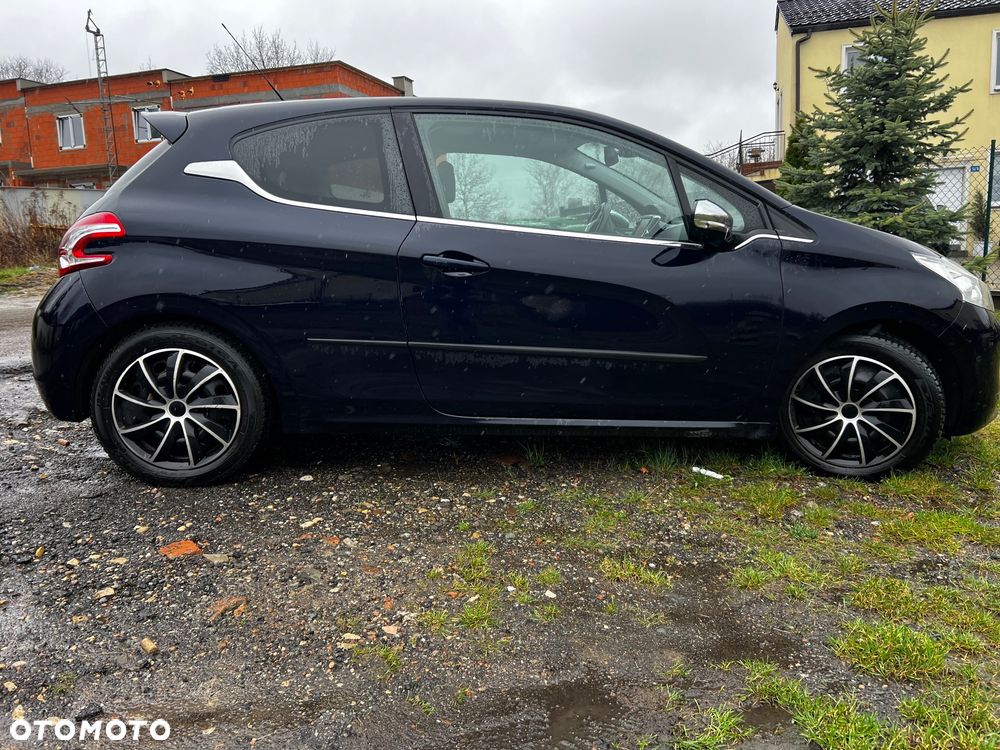 Peugeot 208 - 2