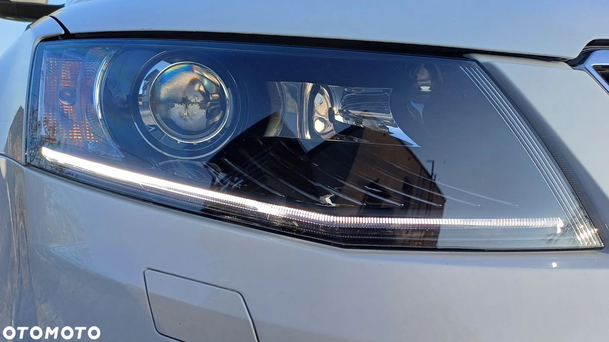 Volkswagen Passat - 1