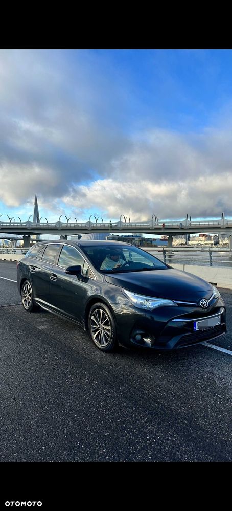 Toyota Avensis - 4